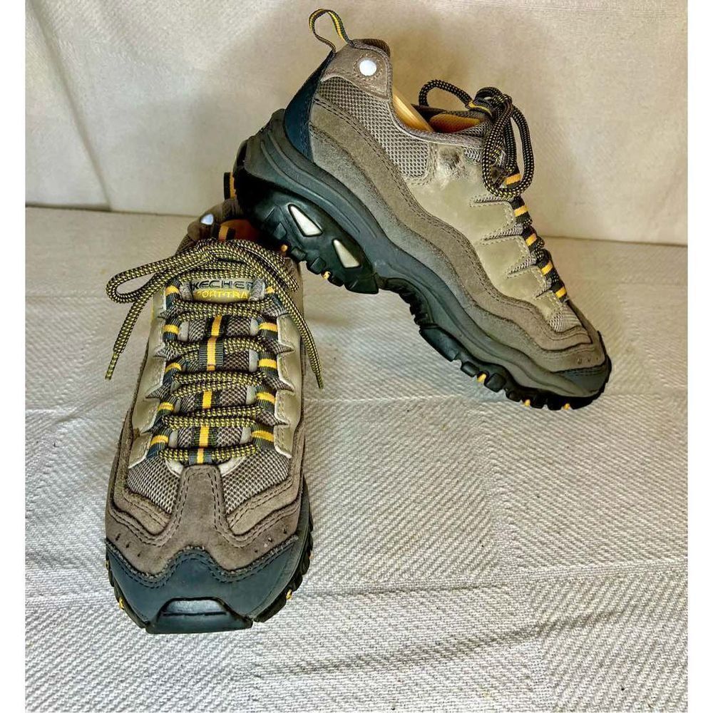 Skechers Sport Leather Sneaker, Size 8.5 Womens, VGC Worn by Actress On TV - Picture 3 of 12